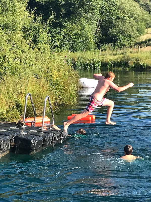 Beili Glas Wild Swimming Lake